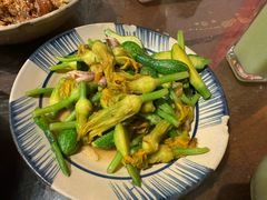 -Cuc Gach Quan Restaurant