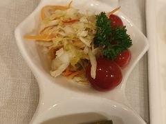 俄式腌菜拼盘-老井俄式餐厅