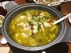 -渝是乎酸菜鱼(龙旗购物中心店)