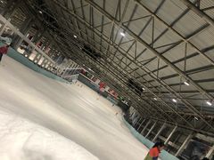 -乔波室内滑雪场