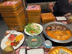 -牛YO寿喜烧·铁板烧和牛火锅自助(市府恒隆店)