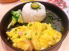 虾球韭黄炒滑蛋-来龙里 精致 东南亚餐室(万象城店)