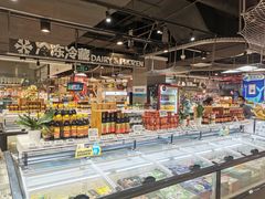 面包甜点陈列柜-盒马鲜生(红莲店)