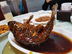 罾蹦鲤鱼-奥华餐厅·老张记(台基厂店)