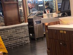 -老四川(T3航站楼F指廊店)