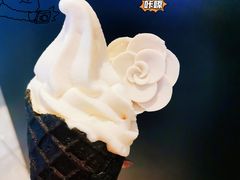 甜品站山茶花风味华夫筒-麦当劳(西单明珠店)