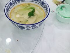 -撒拉人家.酸菜牦牛肉火锅