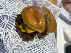 -TRIPS BURGER(大钟寺店)