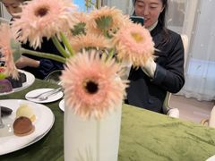 -燕庭·纯燕窝·甜品下午茶(南京西路店)