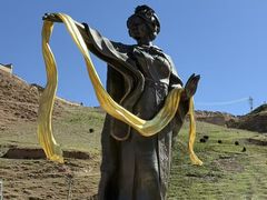 -比如骷髅墙景区