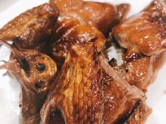生烧乳鸽皇-广州酒家(文昌总店)