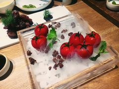 番茄脆菇沙拉-小大董·烤鸭(凤凰汇店)