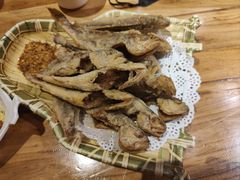 炸小黄鱼-小俩口烧烤东北菜(双井店)