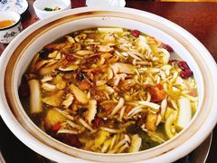 -东巴谷野生菌火锅餐厅