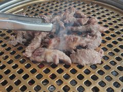 极品牛肋条-唯成•韩国炭火烤肉 유성고기