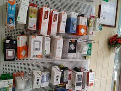 -鸿准通信科技·忠诚手机电脑维修中心(三林店)