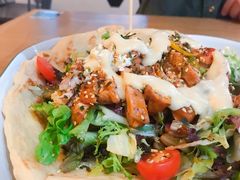 照烧鸡肉配牛油果拉法沙拉-HELLO 27 意面·沙拉·帕尼尼