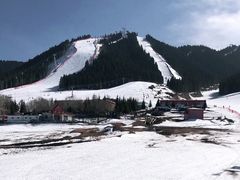 -丝绸之路山地度假区滑雪场