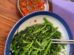 -食德喜·阳山鸡王食研基地