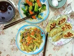 -乐禧母婴全自营月嫂(宝山店)