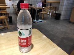 矿泉水-黎一碗大碗手工面(城市立方店)