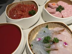 -海底捞火锅鲜切牛肉主题店(长寿路店)