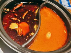 番茄香辣鸳鸯锅-江湖六膳門串串香(隆礼路店)