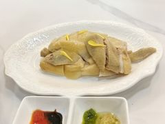 -明本湛江鸡•海鲜小厨(陈家祠店)