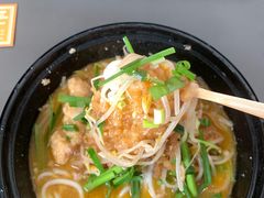 -肥汁米蘭香港米线(定西路店)