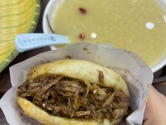 牛肉烧饼（多肉）-穆得·老周家牛肉烧饼(普利街店)