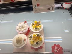 -花花卷卷·鲜食蛋糕(泉屋店)