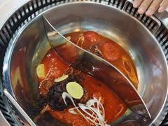 鸳鸯锅-屋头串串香(流塘店)