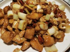 宫爆鸡丁-雲蜀龙阁·金牌水煮鱼(方庄店)