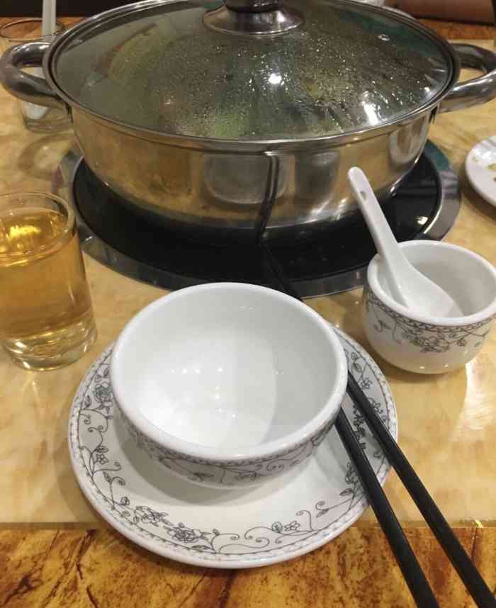 邵氏光头鸡(坊前店"老板娘很热情,料也很足,常来吃!