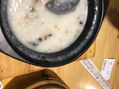 生滚皮蛋瘦肉粥-黄金粥港式·早晚茶(海阳路店)