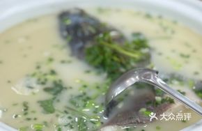 Tianmuhu Pot-Braised Fish Head Soup