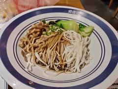 -霸蛮湖南菜·牛肉粉(荣京西街店)