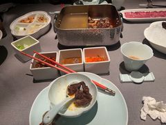 -左庭右院鲜牛肉火锅黑金店(陆家嘴中心店)