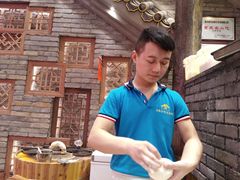 -八一路好吃街(雨田商务大厦店)