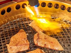 -铭牛烧肉·和牛海鲜自助(高新月牙湖店)