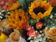 -爱花居鲜花店(友情人花艺九二路1298店)