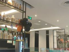 大堂-必胜客(证大大拇指店)