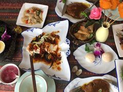 -忘忧草融合私房菜(红鼎国际店)