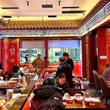 今年年夜饭就来他们家吃烤鸭！好吃不打烊～