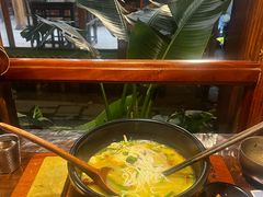 -银米·云南传统过桥米线(双廊黑金冠店)