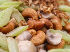 果仁芹菜-松江屯东北农家铁锅炖(沧州店)