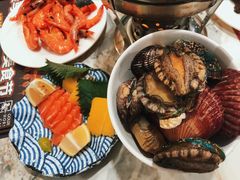 -金马门国际美食百汇(珞喻路店)