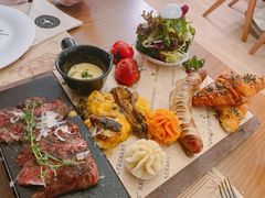 -Mark&Mars Restaurant