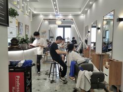 -V8潮牌·接发烫染连锁