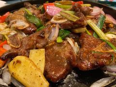 黑椒牛仔骨-沙龙酒家